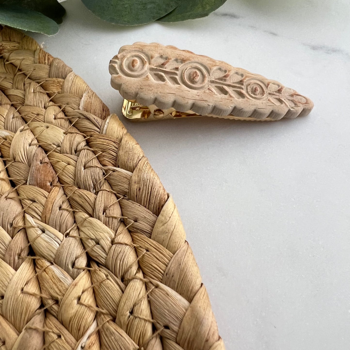 Pince à cheveux en argile polymère de style bois