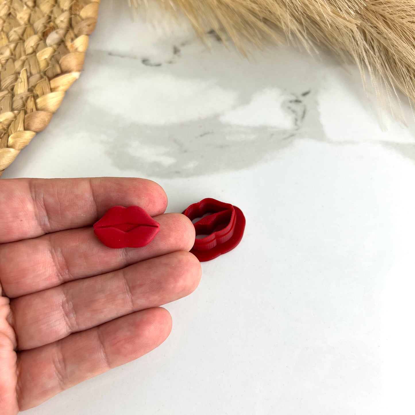 Coupe-argile polymère pour la Saint-Valentin à lèvres en taille de goujon et moyen